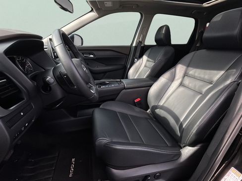 Used 2023 Nissan Rogue SL FWD image 14