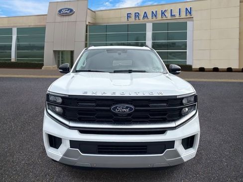 New 2026 Ford Expedition Platinum w/ Platinum Ultimate Package AWD/4WD image 2