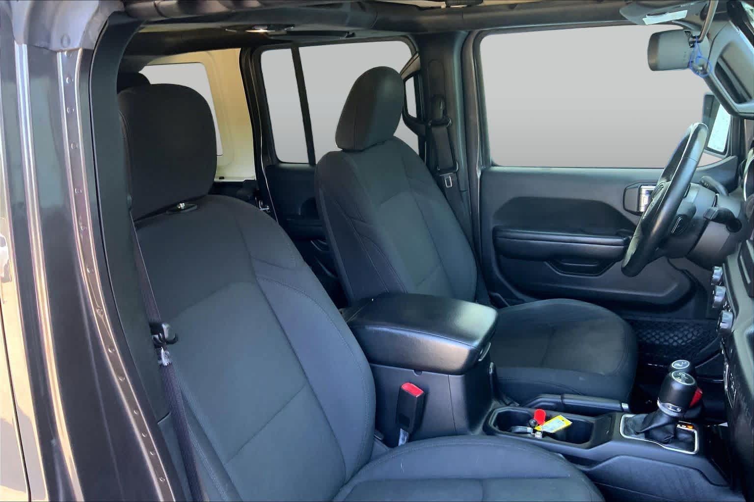 Used 2018 Jeep Wrangler Unlimited Sport S AWD/4WD image 9