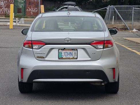 Used 2020 Toyota Corolla LE FWD image 6