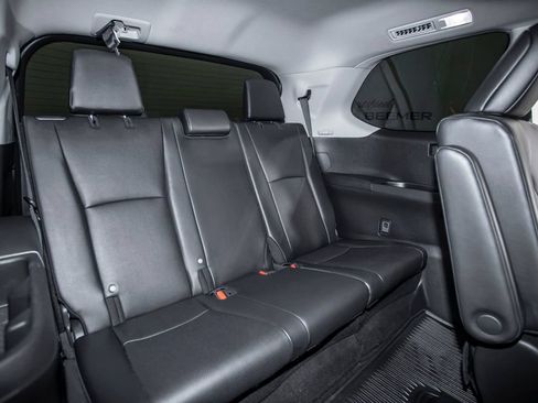 Used 2025 Toyota Grand Highlander FWD image 17