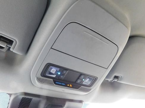 Used 2023 Ford F150 Lightning XLT image 26