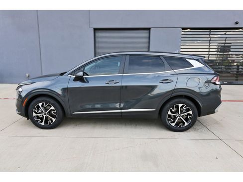 Used 2023 Kia Sportage EX image 5