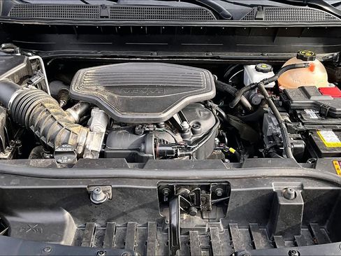 Used 2020 GMC Acadia SLE w/ LPO, Floor Liner Package image 30