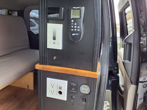 Used 2014 Ford Transit Connect Titanium image 15