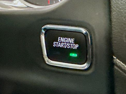 Used 2021 GMC Acadia Denali w/ Denali Technology Package image 21