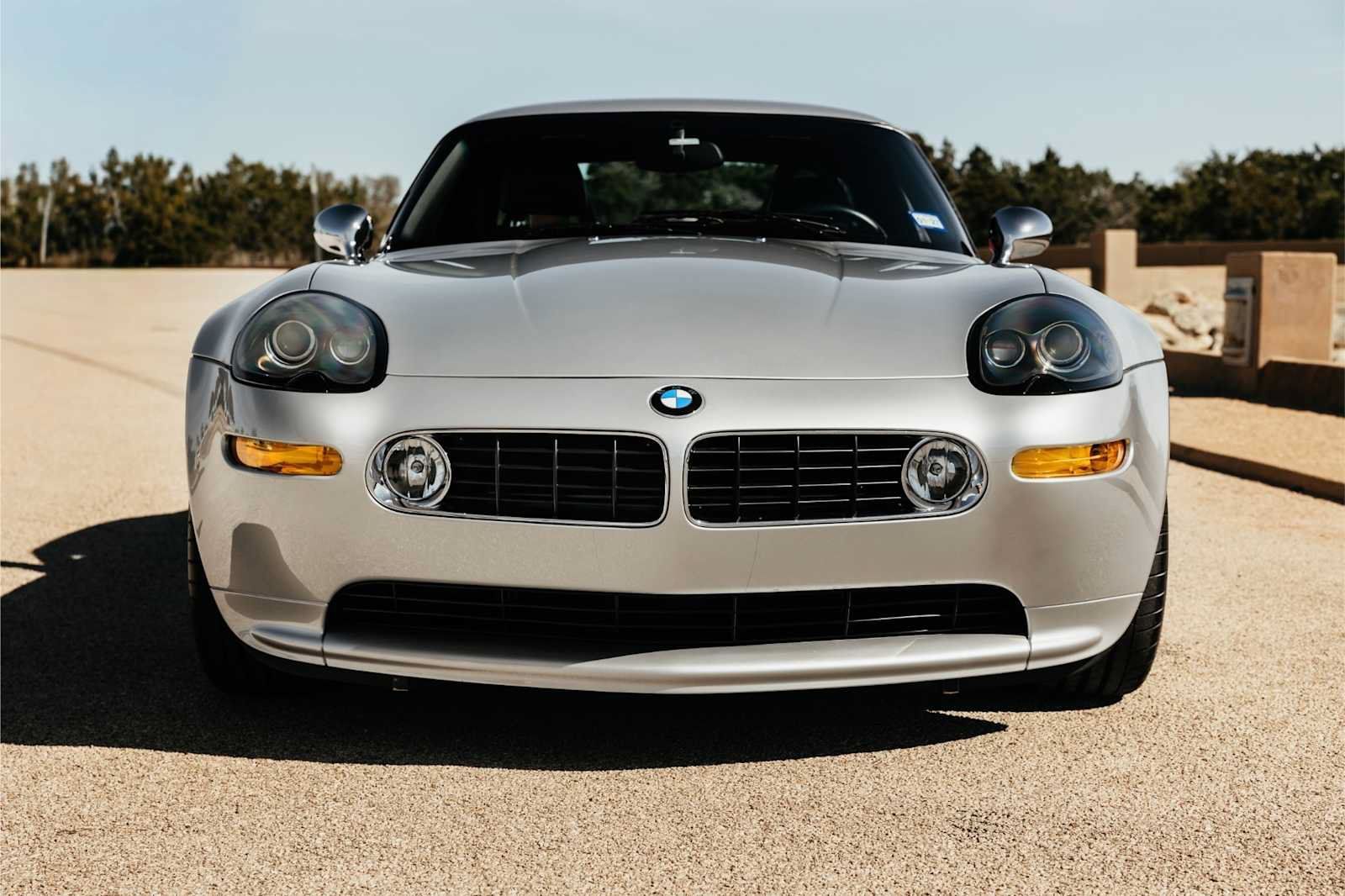 Used 2001 BMW Z8 RWD image 2