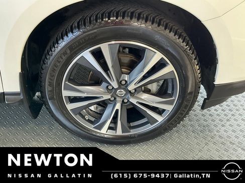 Used 2019 Nissan Pathfinder Platinum FWD image 60