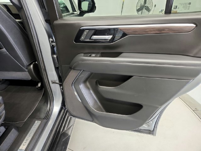 Used 2025 Chevrolet Tahoe LT AWD/4WD image 30