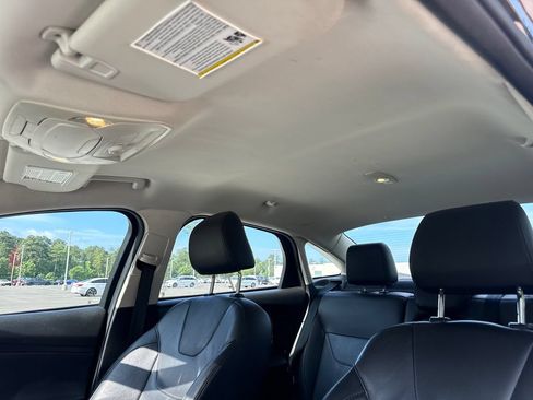 Used 2016 Ford Focus SE w/ Equipment Group 201A FWD image 30