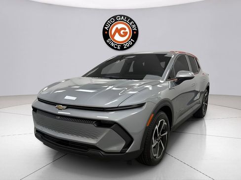 Used 2026 Chevrolet Equinox EV LT FWD image 3