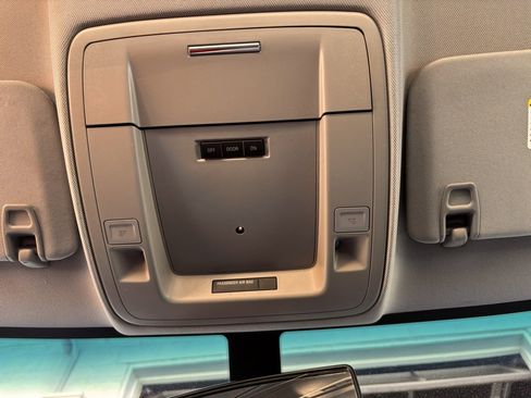 Used 2017 GMC Sierra 1500 2WD Regular Cab image 24