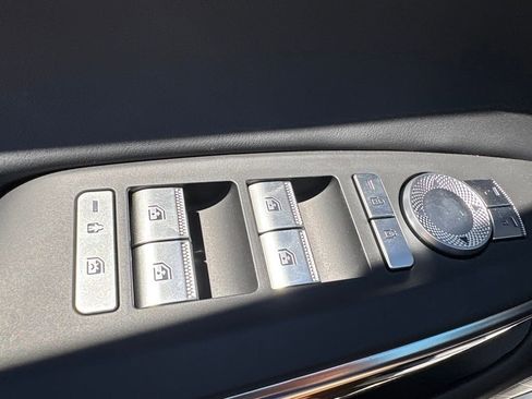 New 2026 Genesis GV70 2.5T AWD/4WD image 12