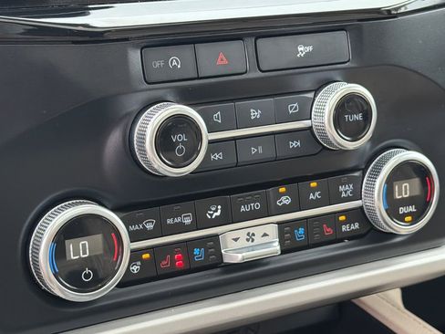 Used 2024 Ford Expedition Max Limited image 28