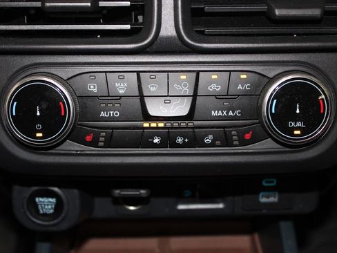 Used 2023 Ford Maverick Lariat w/ Lariat Luxury Package FWD image 28