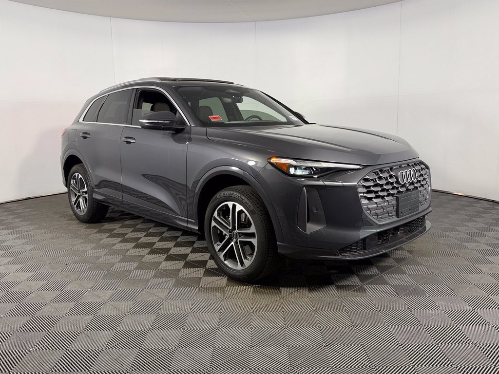 Used 2025 Audi Q5 Premium Plus AWD/4WD image 3