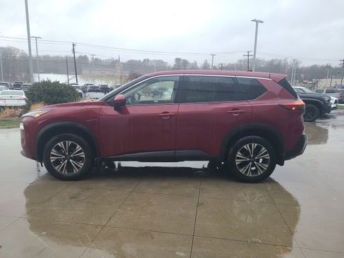 Used 2023 Nissan Rogue SV image 4