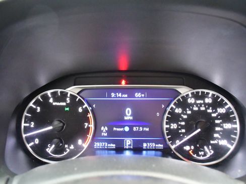Used 2025 Nissan Altima 2.5 SV FWD image 17