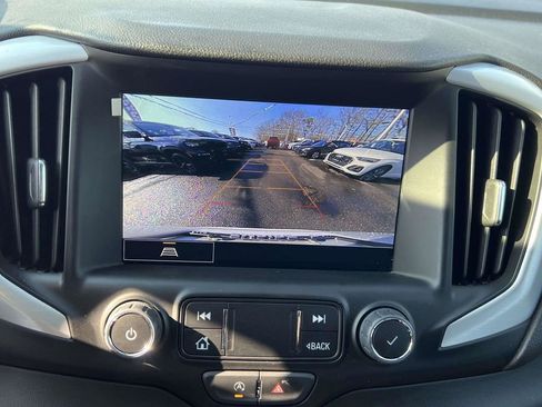 Used 2023 GMC Terrain SLT image 26