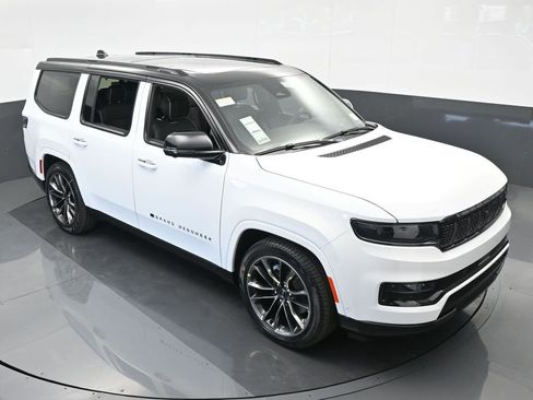 Used 2024 Jeep Grand Wagoneer Series II w/ Quick Order Packagew 28T image 54