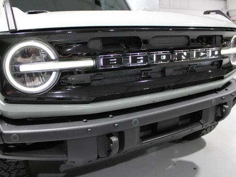 Used 2022 Ford Bronco Outer Banks AWD/4WD image 15