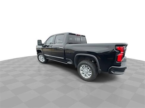 Used 2024 Chevrolet Silverado 2500 High Country w/ High Country Premium Package image 6