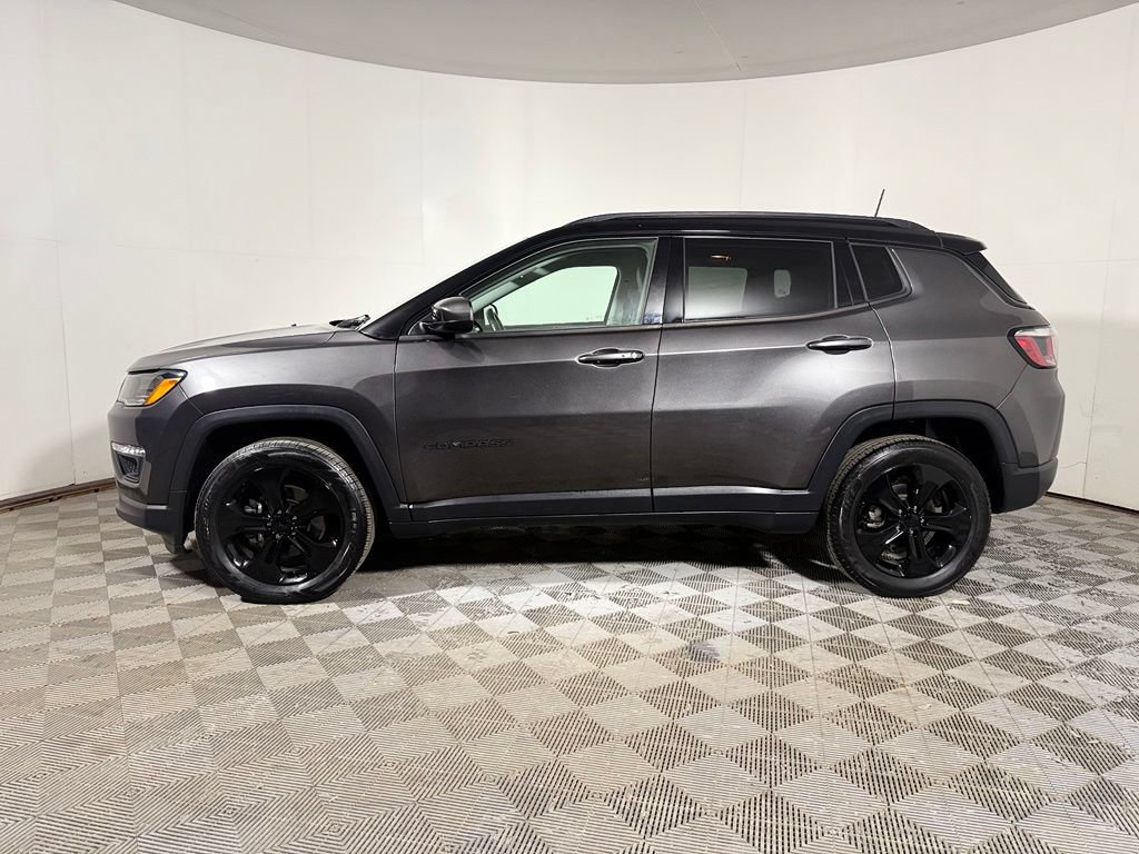 Used 2019 Jeep Compass Latitude AWD/4WD image 3