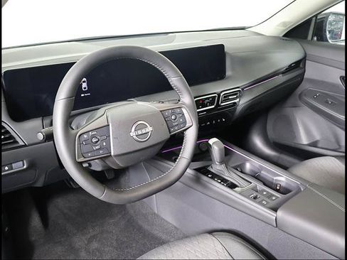 Used 2026 Nissan Sentra SV w/ SV Convenience Package FWD image 6