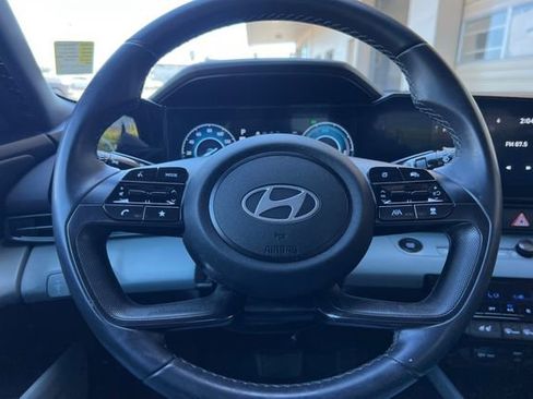 Certified 2024 Hyundai Elantra Limited FWD image 29