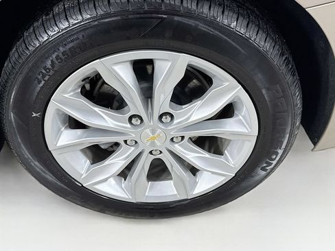 Used 2024 Chevrolet Malibu LT FWD image 39