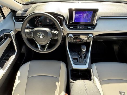 Certified 2025 Toyota RAV4 XLE Premium AWD/4WD image 19