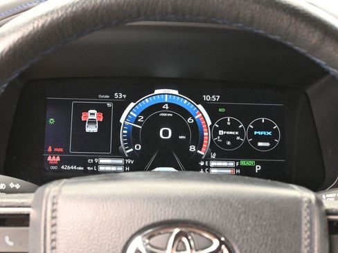 Used 2024 Toyota Tundra Platinum AWD/4WD image 18