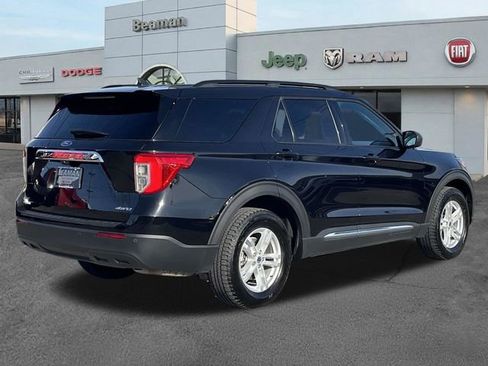 Used 2022 Ford Explorer XLT AWD/4WD image 7
