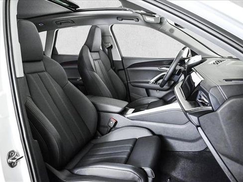 New 2025 Audi Q5 Premium Plus image 21