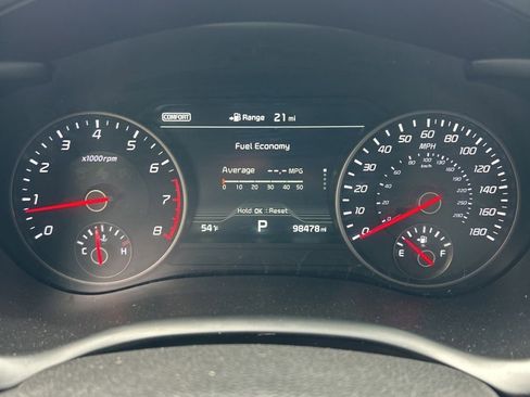 Used 2019 Kia Stinger GT2 AWD/4WD image 7