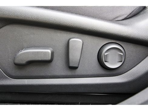 Certified 2025 Subaru Crosstrek 2.0i Premium image 29