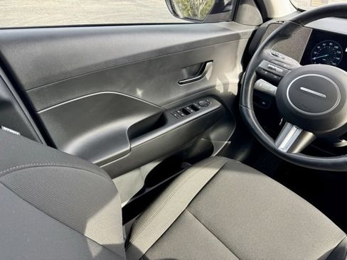 Used 2024 Hyundai Kona SEL w/ Convenience Package image 22