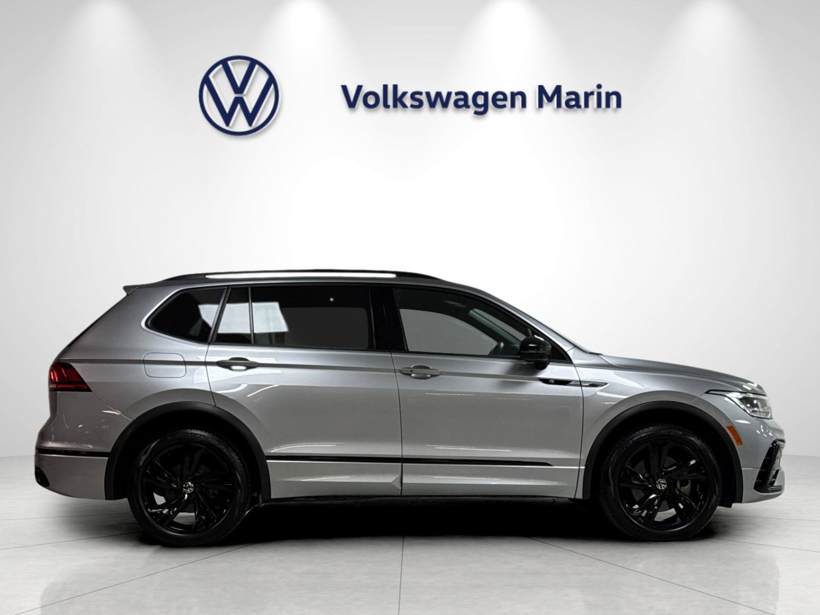 Used 2023 Volkswagen Tiguan SE R-Line AWD/4WD image 6