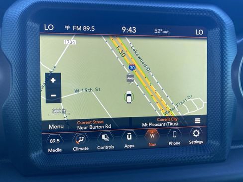 Used 2023 Jeep Gladiator Sport image 22