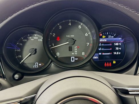 New 2026 Porsche Macan image 16