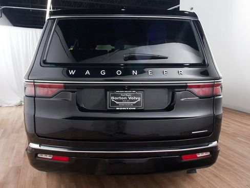 Used 2024 Jeep Wagoneer Series II w/ Convenience Group I AWD/4WD image 4