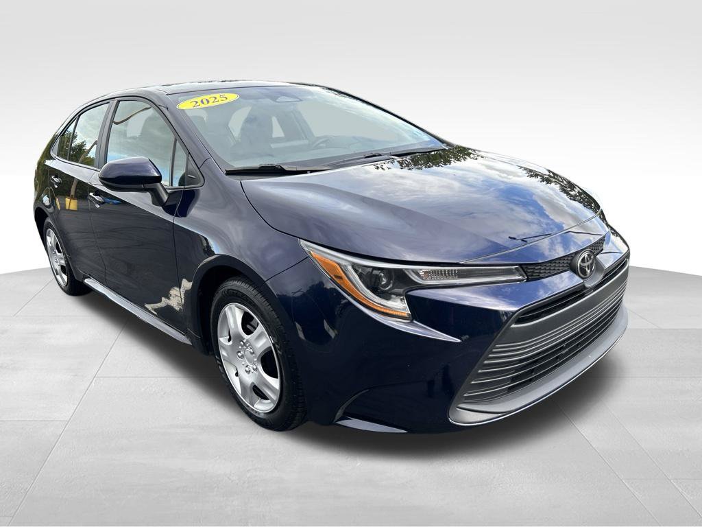 Certified 2025 Toyota Corolla LE FWD image 7