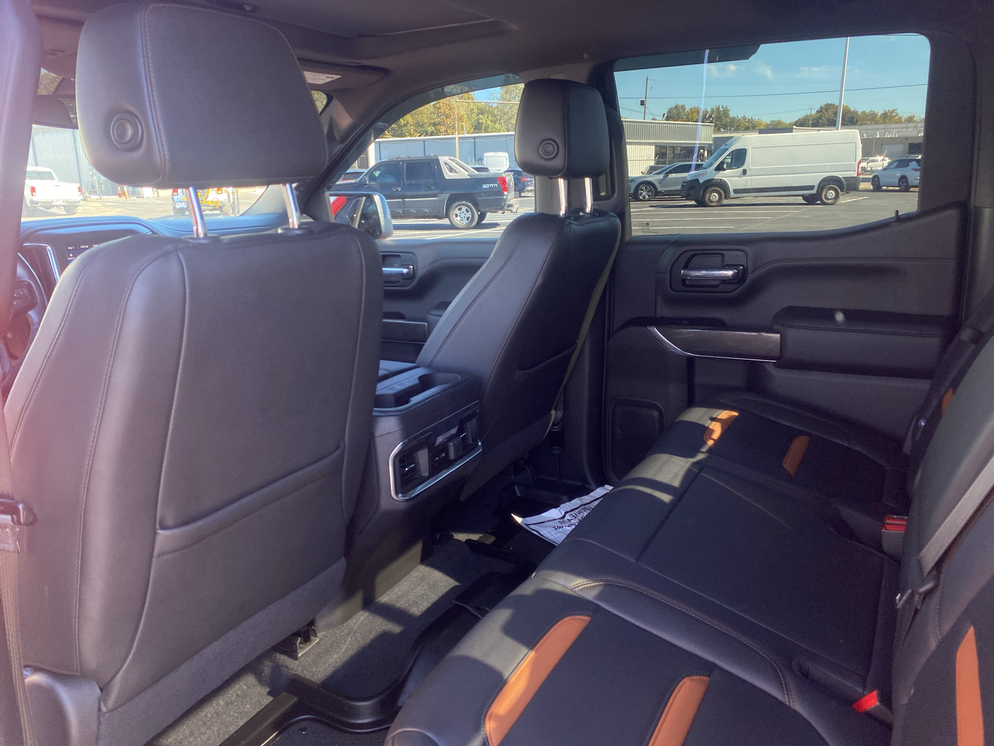 Used 2022 GMC Sierra 1500 AT4 w/ AT4 Premium Package AWD/4WD image 9