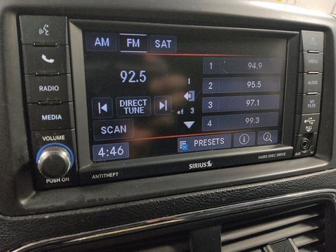 Used 2018 Dodge Grand Caravan SXT image 25