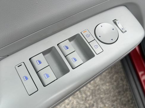 Certified 2025 Hyundai Kona SEL AWD/4WD image 20