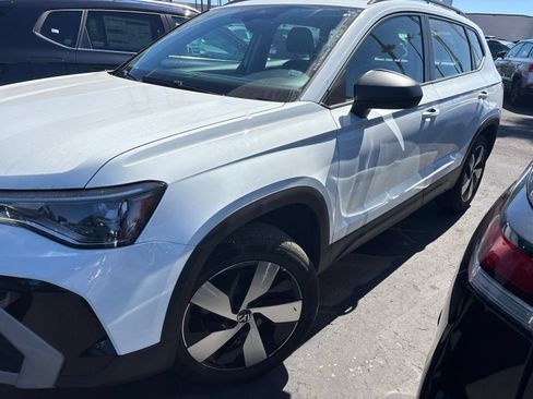 Used 2025 Volkswagen Taos S AWD/4WD image 14