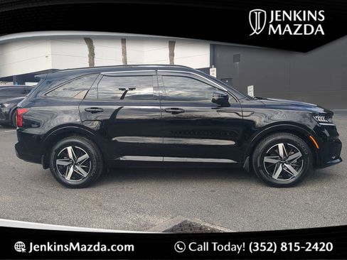 Used 2023 Kia Sorento S w/ Panoramic Sunroof Package image 1