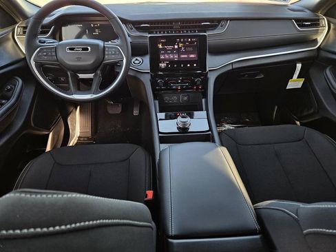 New 2026 Jeep Grand Cherokee L 2WD image 19
