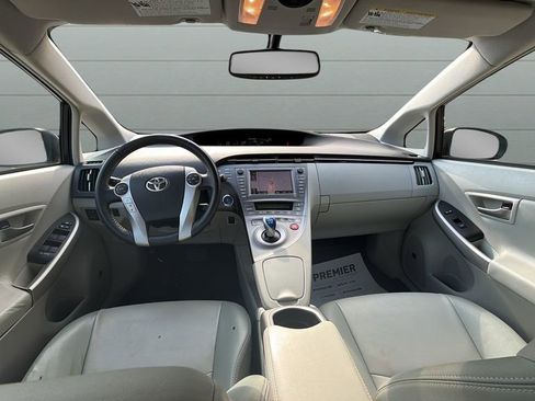 Used 2012 Toyota Prius Four w/ Deluxe Solar Roof Pkg FWD image 10
