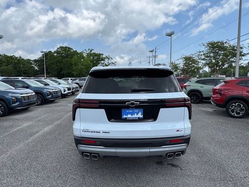 New 2026 Chevrolet Traverse Z71 w/ Enhanced Driving Package AWD/4WD image 7
